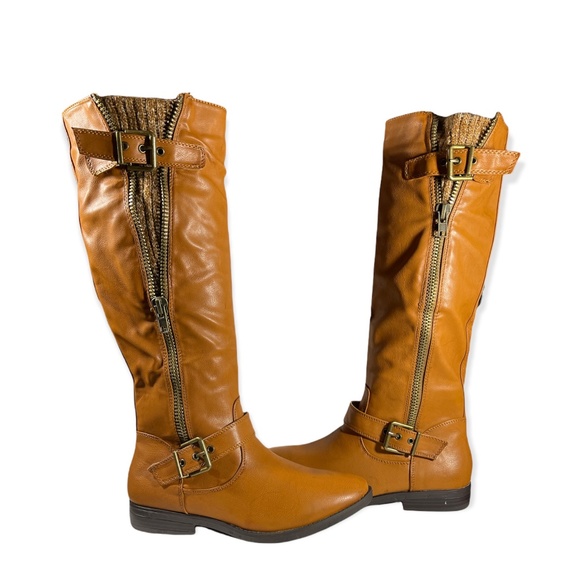 Rhoswen Faux Leather Boots - Picture 3 of 4